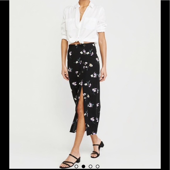 Abercrombie & Fitch Dresses & Skirts - FLORAL SKIRT • A&F • NEW • LG - NWT